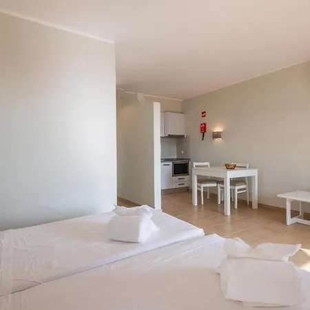 Apartment With Sea View - Free Wi-fi - Pool *
